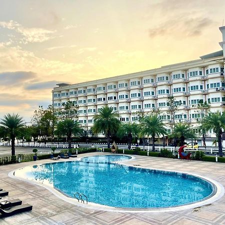 Siamgrand Hotel Udon Thani Extérieur photo
