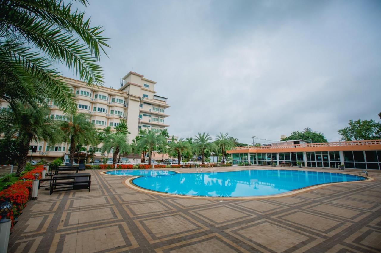 Siamgrand Hotel Udon Thani Extérieur photo