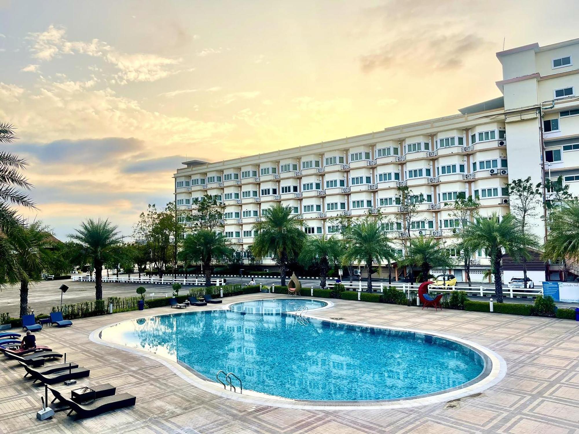 Siamgrand Hotel Udon Thani Extérieur photo
